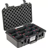 Peli™ 1525 Air med tredelat uppdelningssystem