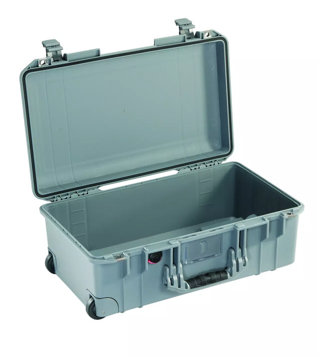 Peli™ 1535 Air Carry-On u/skum