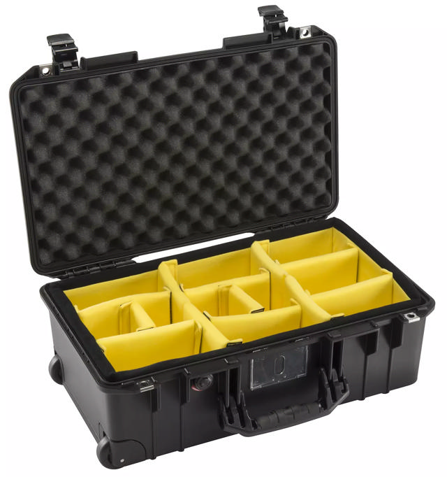 Peli™ 1535 Air Carry-On med vadderade avdelare
